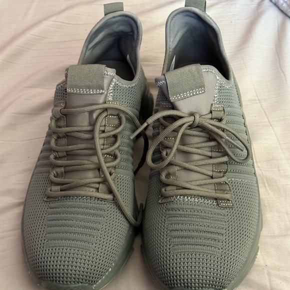 Brand new torrid shoes - Picture 3 of 6